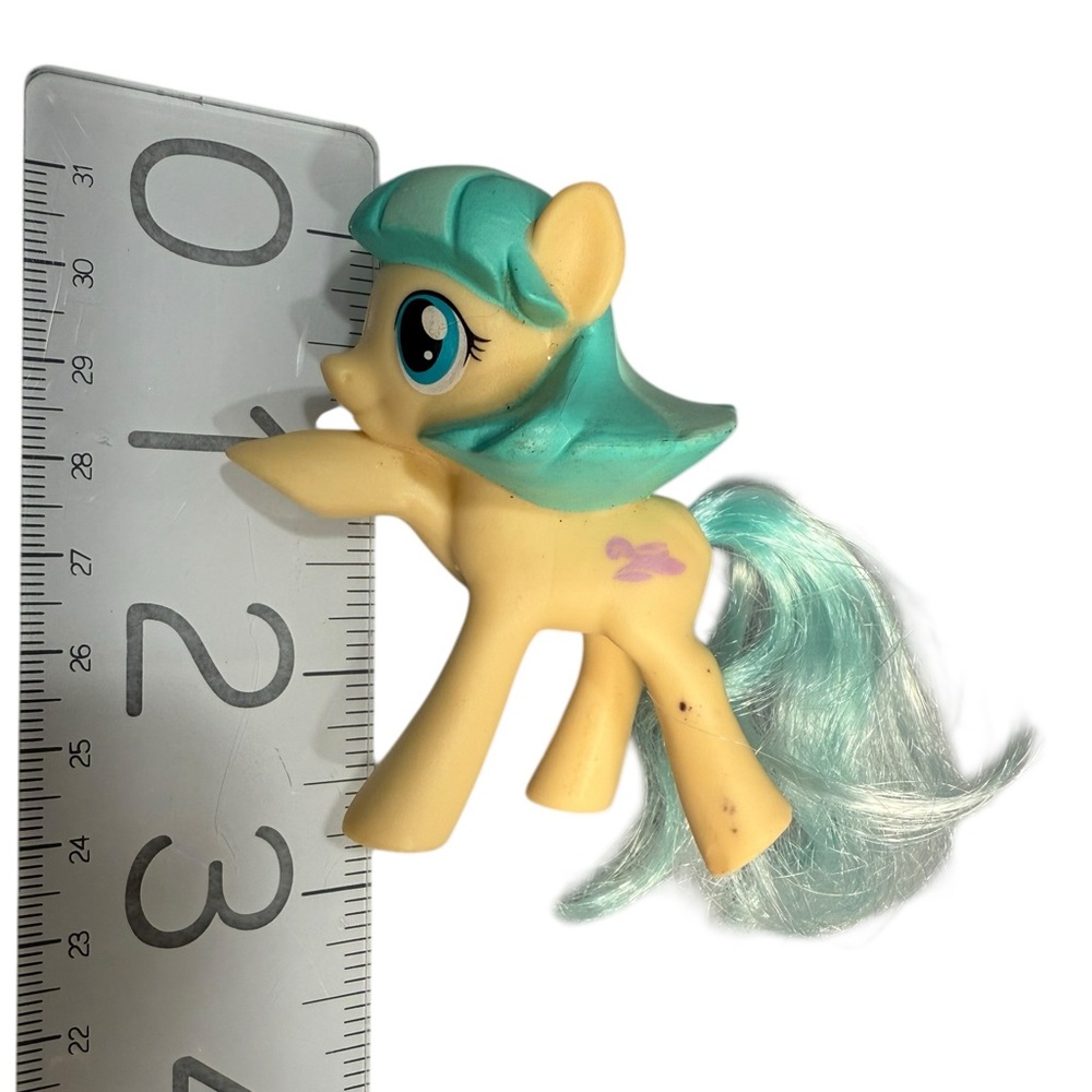 My Little Pony G3 Minty Yellow Pony Figure Teal Hair Hasbro Cutie Mark - Picture 9 of 10